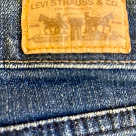 Levi's Dark Blue 515™ Capri Jeans - Picture 6 of 8